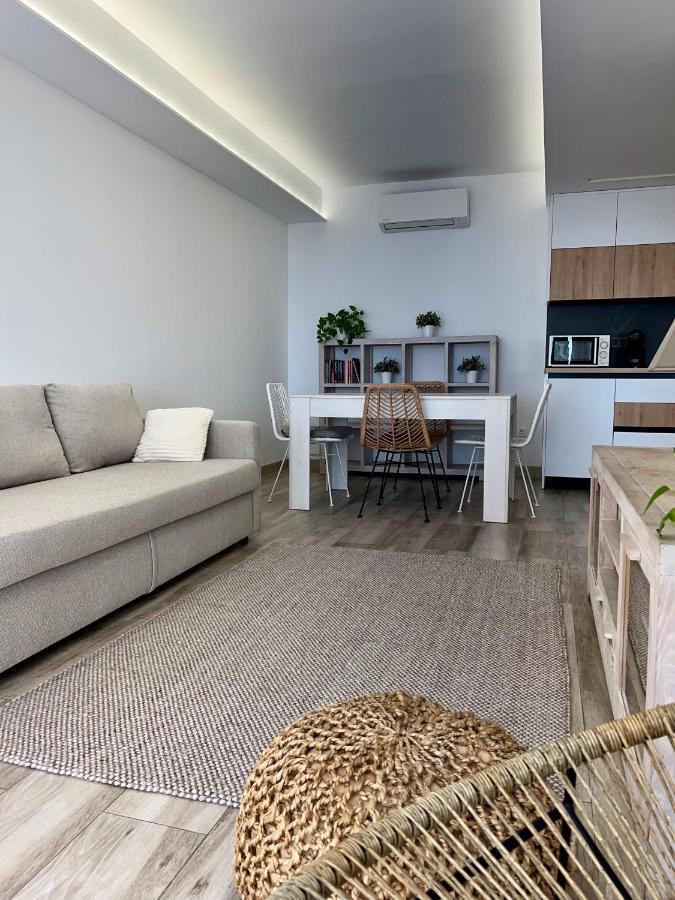 Apartment Paseo Aguadulce  Exterior photo