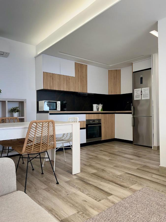 Apartment Paseo Aguadulce  Exterior photo